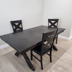 Table With 3 Chairs