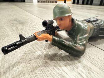 Vintage 1987 Regency Inc Commando Crawling Force, Military Soldier 108-378