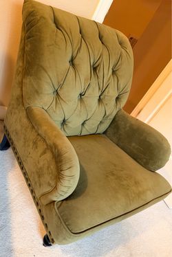 Elegant and Comfy Chairs
