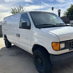 2005 Ford Econoline