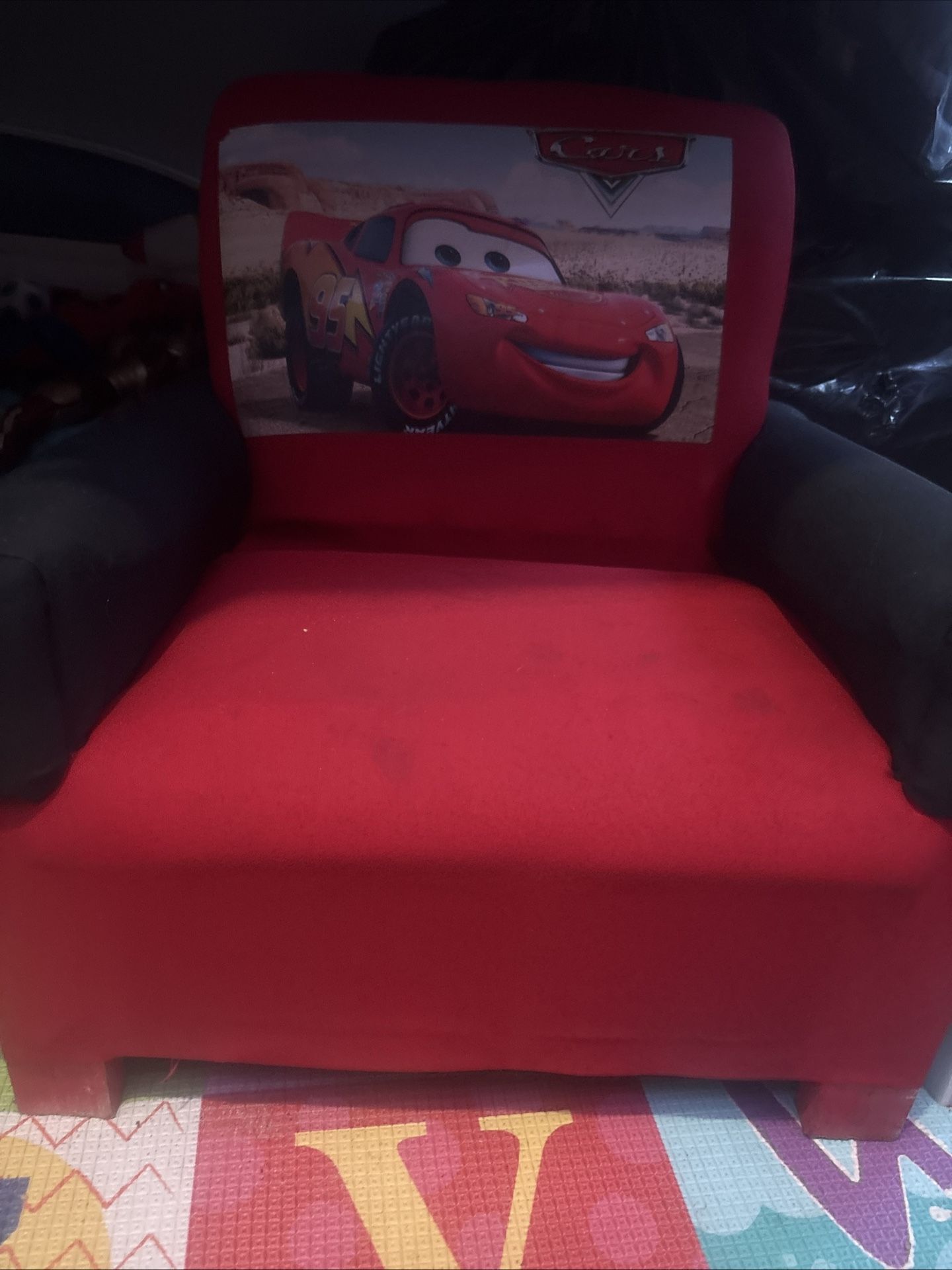 PIXAR CARS Lightning McQueen Toddler Chair