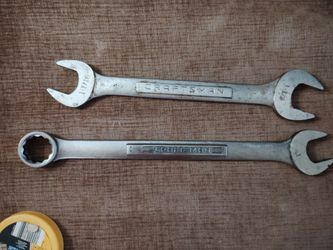 2 craftsman wrenches