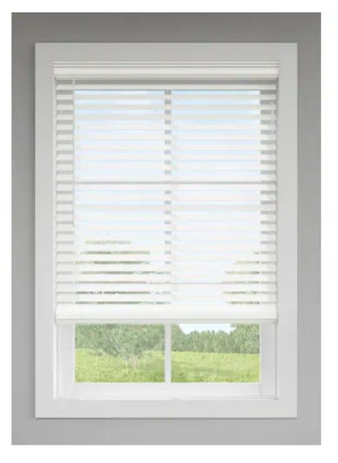 Levolor 2.5 Slat Width 19-in × 48-in Cordless Faux Wood Blinds 929846 INCOMPLE