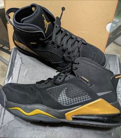 Jordan Mars 270 Black Gold Sneakers