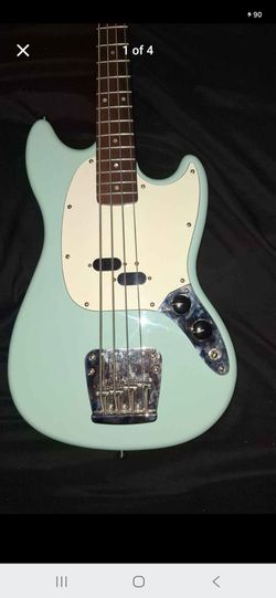 Squier Classic Vibe SS Mustang bass