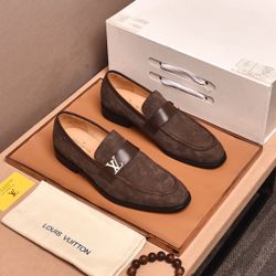 LV Men’s Leather Shoes With Box 2026 New