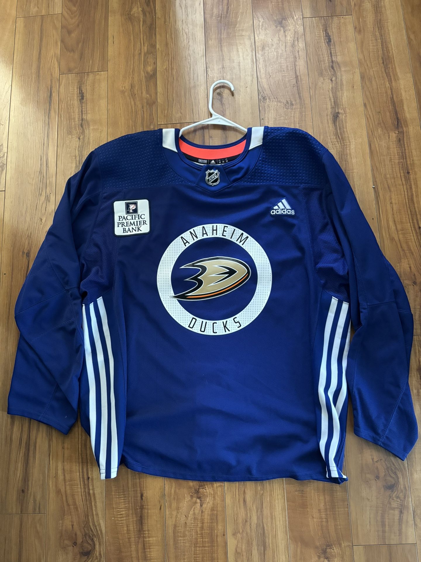 Anaheim Ducks Authentic Adidas Practice Jersey (Made In Canada) sz 56