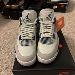 Jordan Retro 4 Military Blue