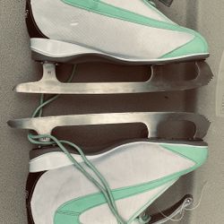 Ice Skates Women’s Size 10 New
