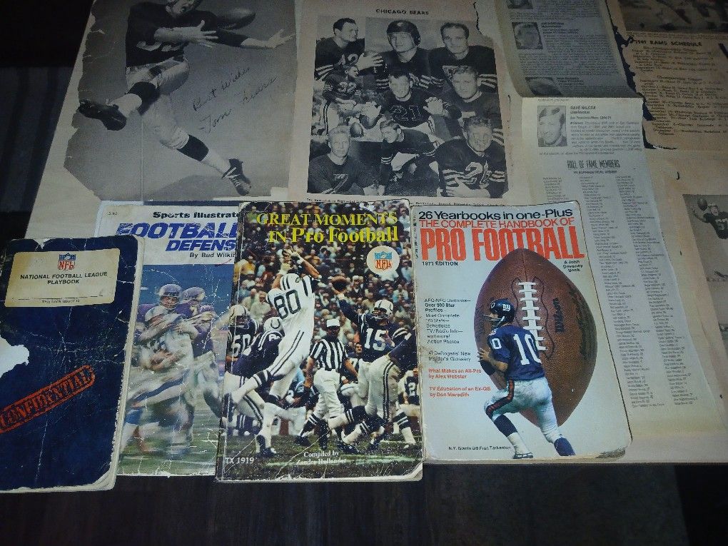 Football Memorabilia, Dallas Cowboys Trading Cards, Tom Landry Signed Ball,