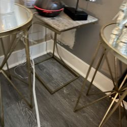 Table decorative