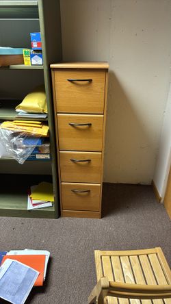 Standing File cabinet