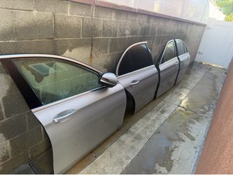 2019 Mercedes-Benz E300 Doors