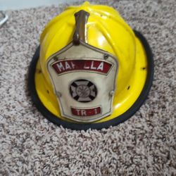 Cairns yellow EMT paramedic fire helmet safety bunker turnout firefighter fireman 