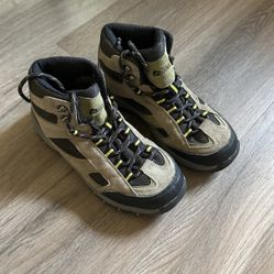 Denali Hiking Boot Size 4