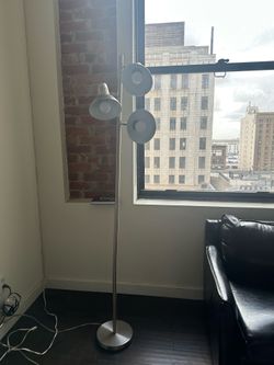 Modern 3 head floor lamp - silver finish