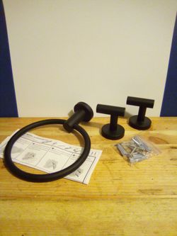 3 Piece bathroom accessories 3/$15