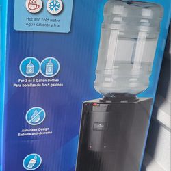 Hot,cold. New In Box Water Dispenser 