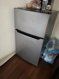 Mini fridge
