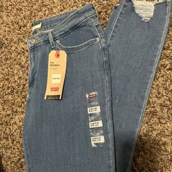 Levi’s - 711 Skinny Jeans / 14