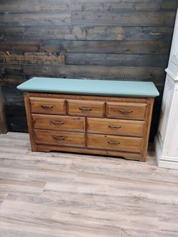 Dresser Tempe