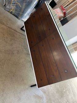 Mid-Century Modern Dresser with 6 Drawers