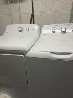 Washer and gas dryer