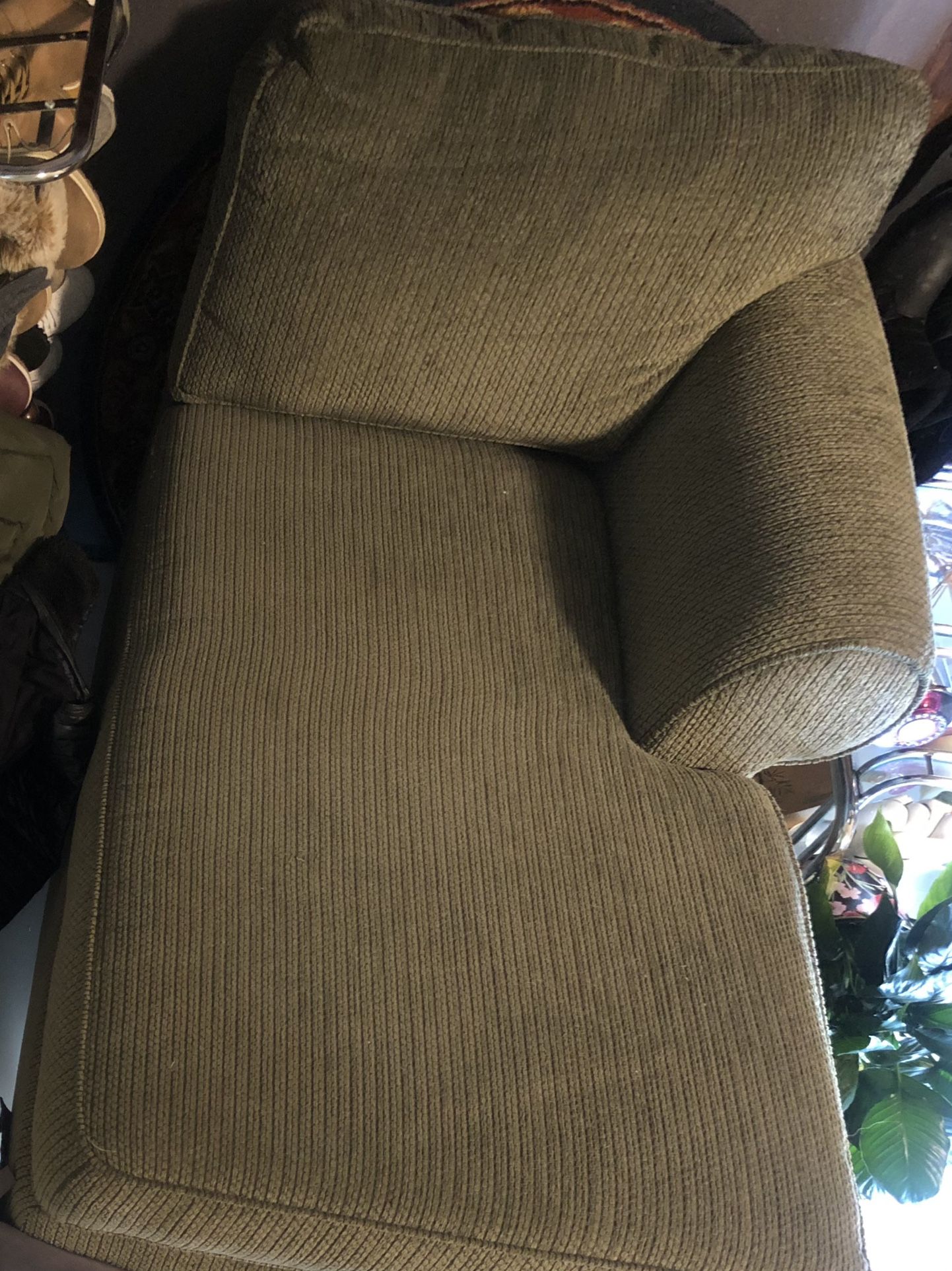 Chaise Sofa Chair - Gently used