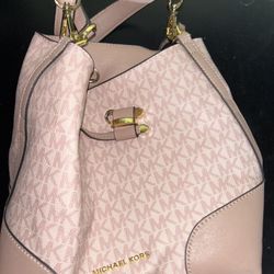 Michael Kors Pink Bucket Bag – Excellent Condition,