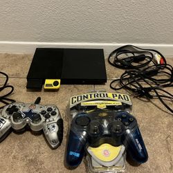 Sony PlayStation 2 Slim & Controllers