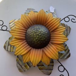 SUNFLOWER WALL DECORATION 