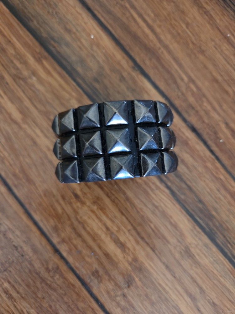 Fun Spiky Snap Bracelet
