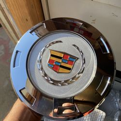 escalade center cap