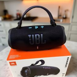 100% Verified JBL Charge 6 – | Newest Charge Model | W Warranty - Send Your Best Of Offer !