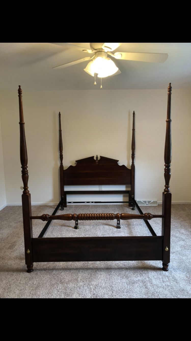 4 poster bed frame queen size