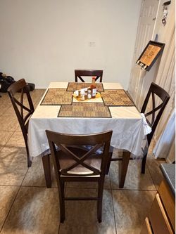 5- piece Dark Wood Dining Table
