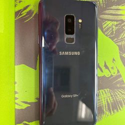 Samsung galaxy s9 plus unlocked , sold with store warranty 