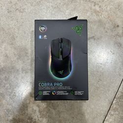 **SALE** Razer - Cobra Pro - Customizable Wireless Gaming Mouse - Black - SEALED