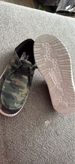 Skechers air cooled slip on