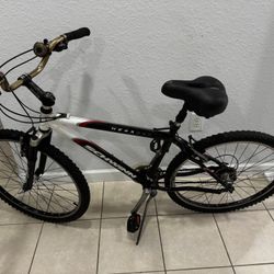 Schwinn Mesa GSX Mountain Bike 21” Aluminum Frame RockShox 26” wheels 21 Speed. Need adjust the gears . 