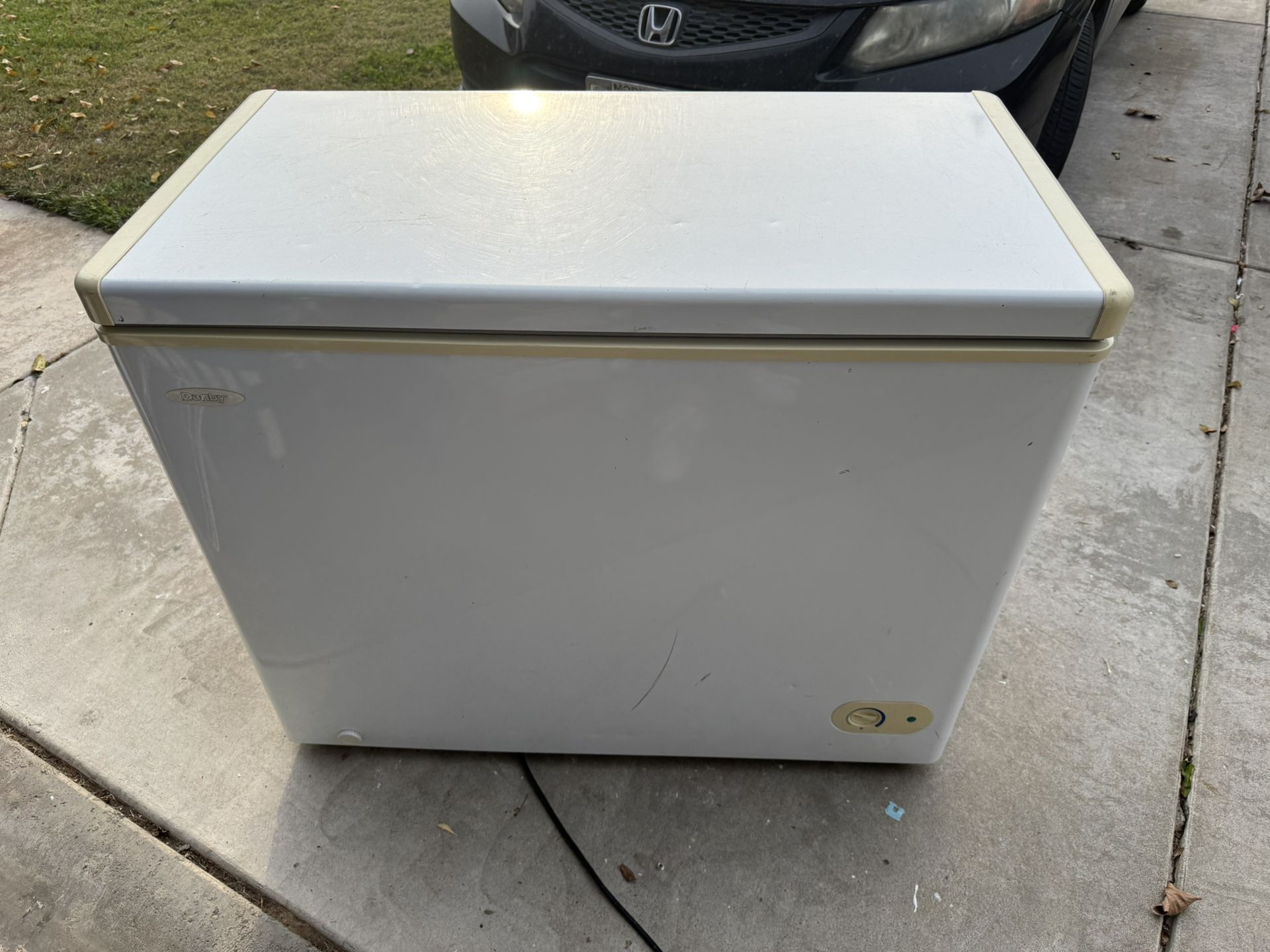 ❄️ Chest Freezer – Works Great! $150 ❄️