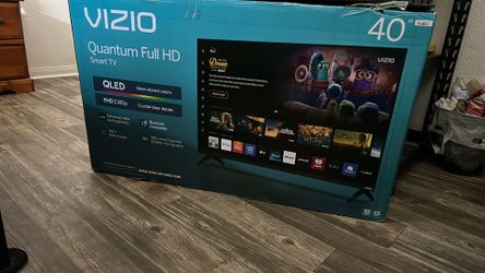 The Vizio V405-H19 is a 40-inch LCD (LED) 4K UHD TV 3840x2160 (2160p).