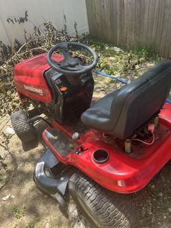 SITDOWN LAWNMOWER $400