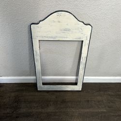 Wooden farmhouse wall decor