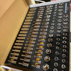 GEARWRENCH 3/8 DRIVE  SOCKET $179