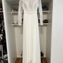 Wedding Dress Never Worn