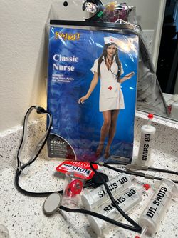Classic nurse with accessories (large)