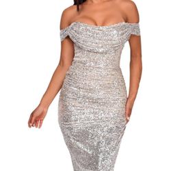 White Off Shoulder Solid Color Pleated Dress w/ Sexy Sequins, Size 4 *BRAND NEW*