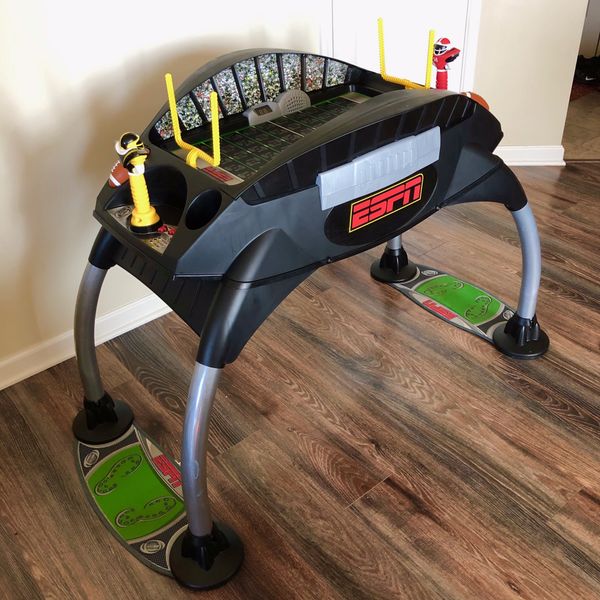 FISHER PRICE ESPN FAST ACTION FOOTBALL GAME TABLE for Sale in