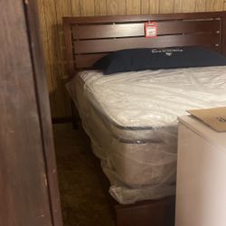 Queen size headboard, footboard rails for 399 king size headboard, footboard rails for 499